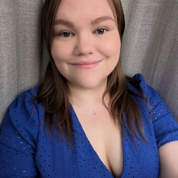 Meet your Posher, Kat - Picture 1 of 1